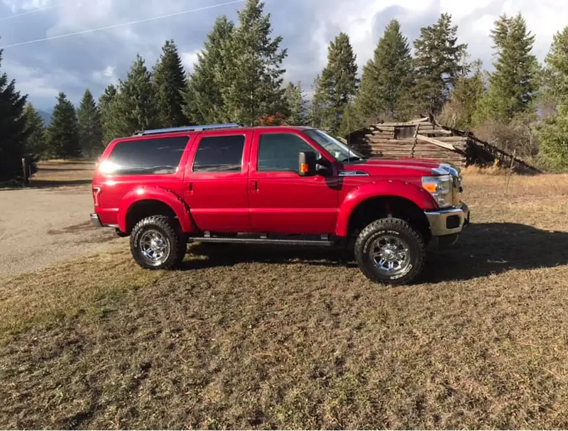 Tamco Paint Rock It Red on 2015 Ford Excursion