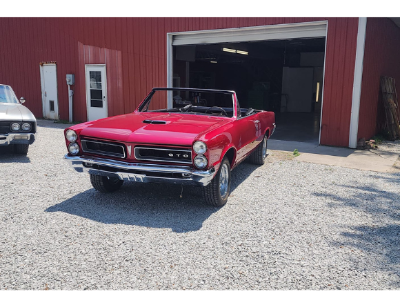 Tamco Paint Rock It Red in 1965 Pontiac GTO