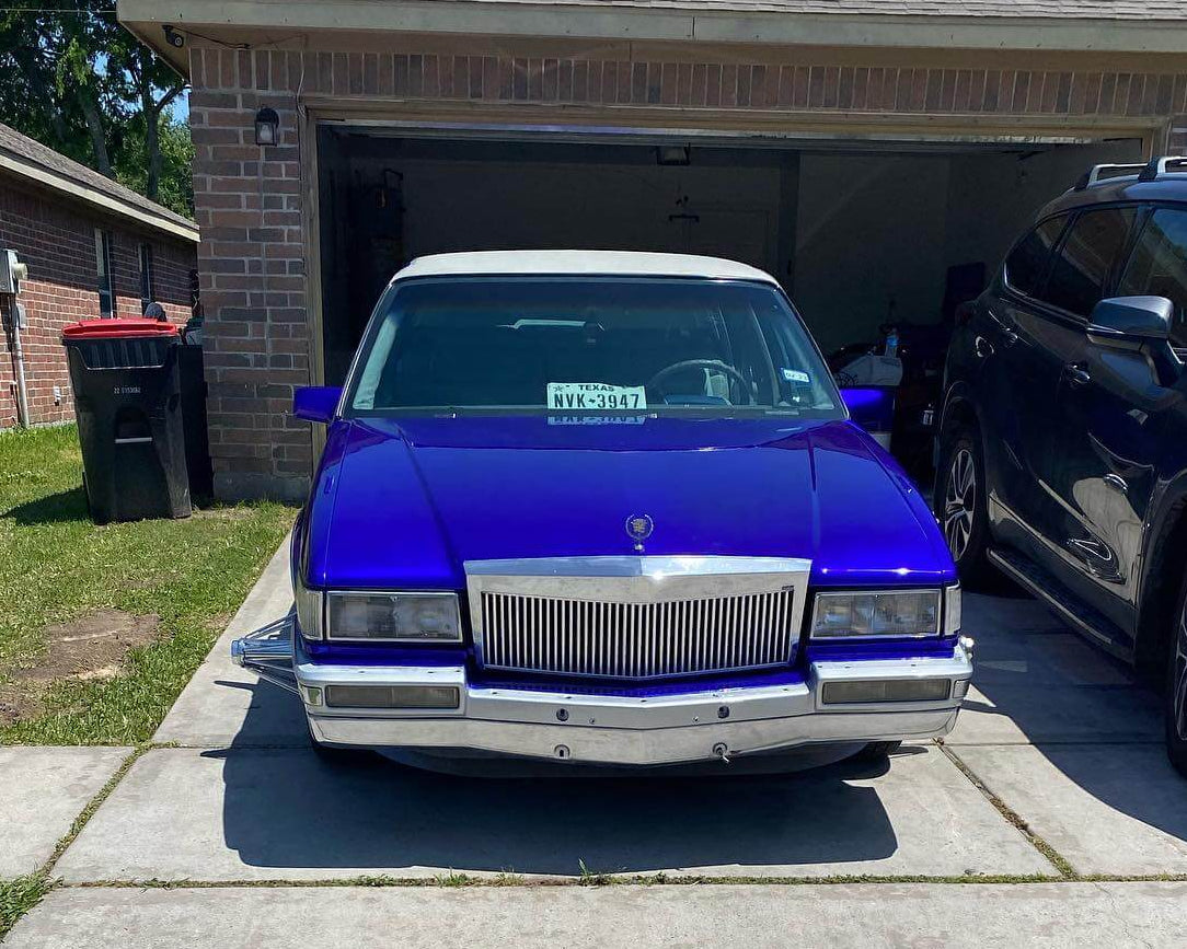Tamco Paint Socal Blue Candy Pearl in Cadillac Fleetwood