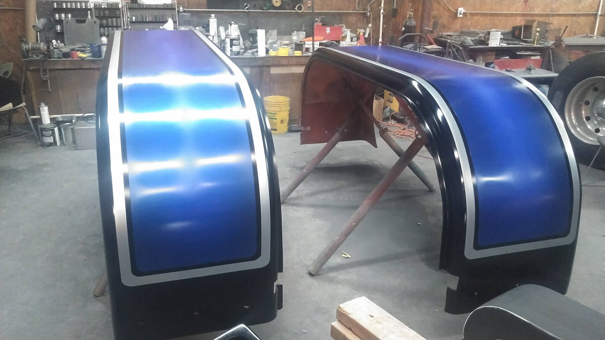 Tamco Paint Sinister Triple Reboot Blue and Blue Nitrous on Peterbilt 379
