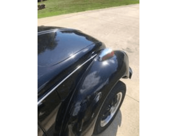 Tamco Paint Sinister Triple Reboot Red in 1972 Volkswagen Beetle