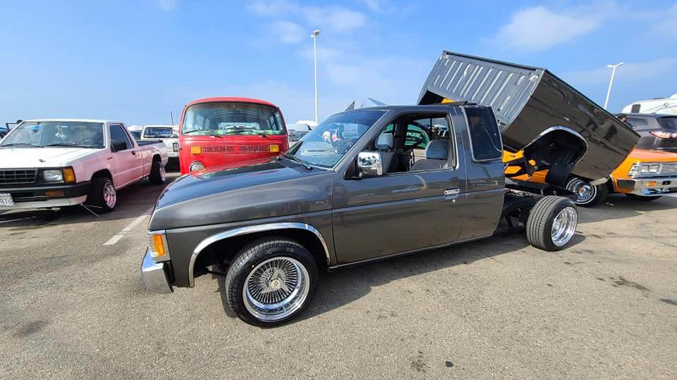 Tamco Paint Smoke Metallic on 1995 Nissan Hardbody