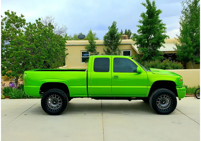 Sublime Green 2002 Chevrolet Silverado 