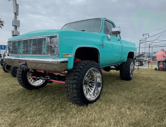 Tamco Paint Rockin Robin in 2002 Chevrolet C/K Pick Up Truck