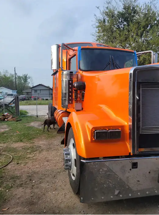 Tamco Paint Tamgerine Pearl on Kenworth W900 