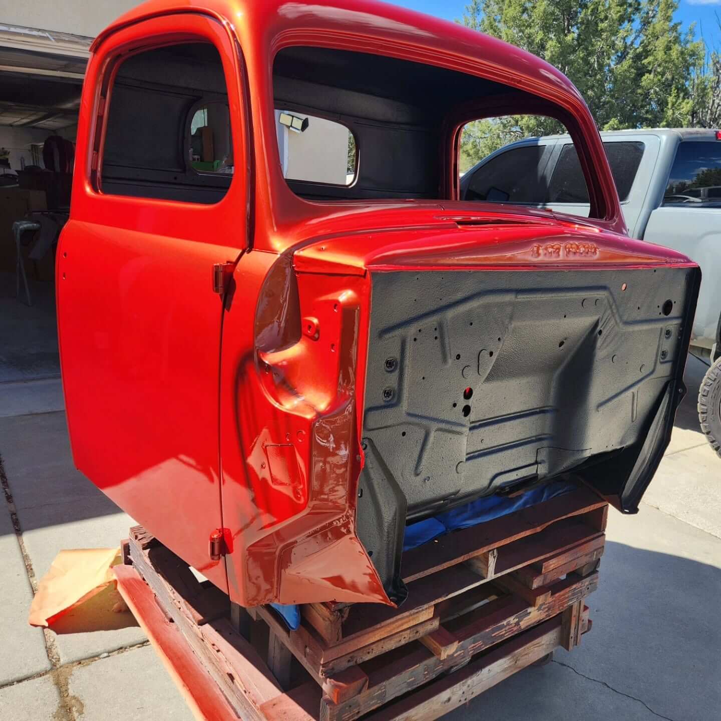 Tamco Paint Toxic Sunburst on 1949 Ford F100