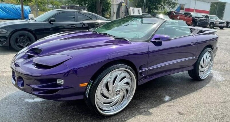 Violent Violette 1998 Pontiac Firebird 