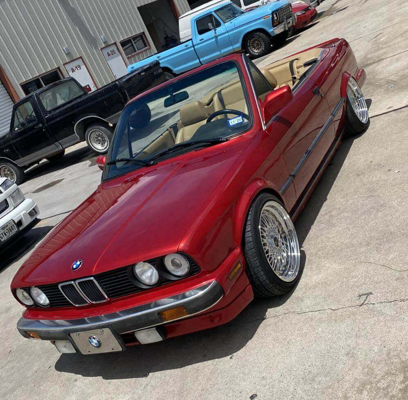 Viral Red BMW 3 SERIES E30