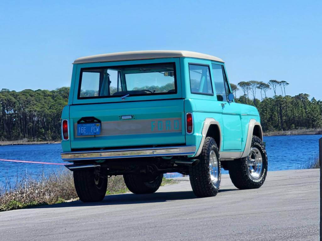 WINTERGREEN PEARL FORD BRONCO